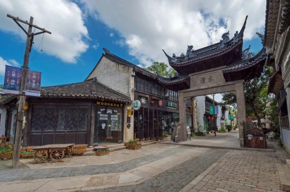加沙父亲要求为孩子们停火!喊完这句话当场晕厥